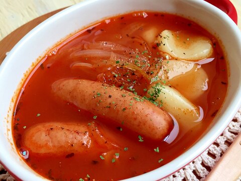 すいとんモッチモチ〜♪温まるオニオントマトスープ